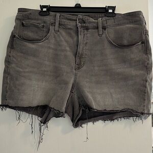 Madewell women’s 18w shorts gray